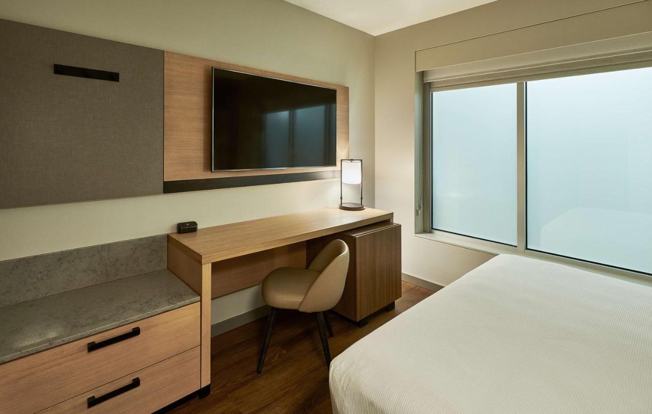 Hyatt Place Toronto-Brampton Exterior photo