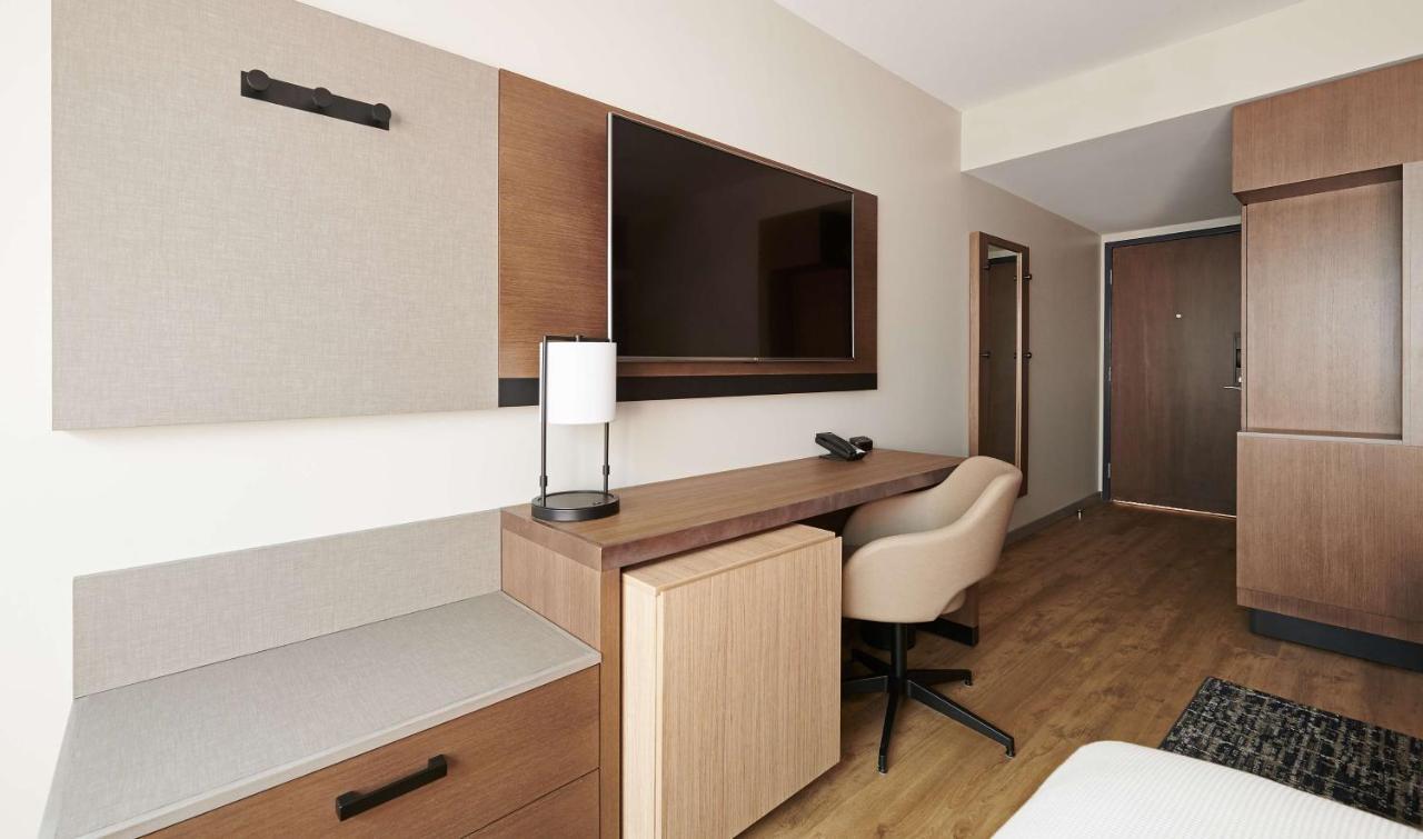 Hyatt Place Toronto-Brampton Exterior photo