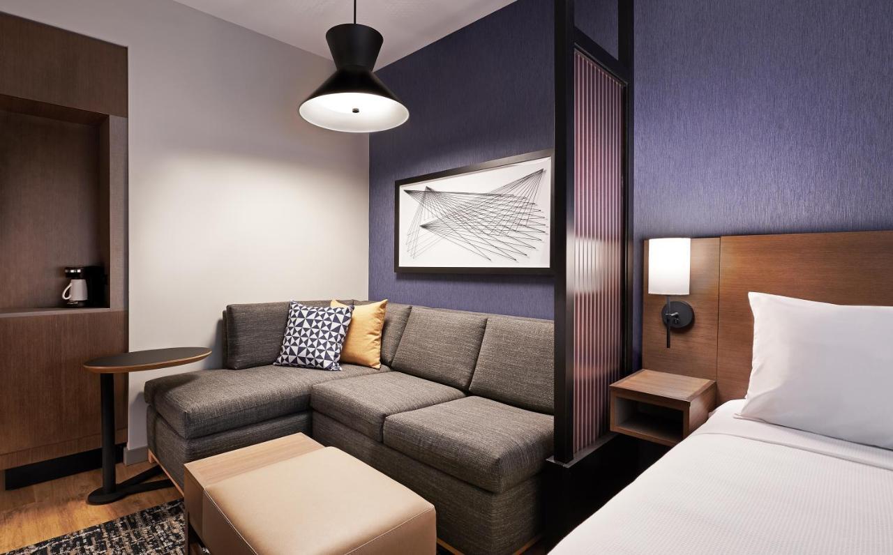 Hyatt Place Toronto-Brampton Exterior photo